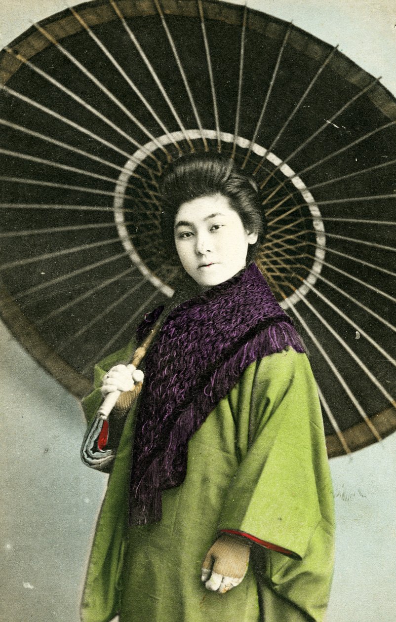 遮阳伞的日本女人，c.1910（蛋白照片） 作者 日本摄影师