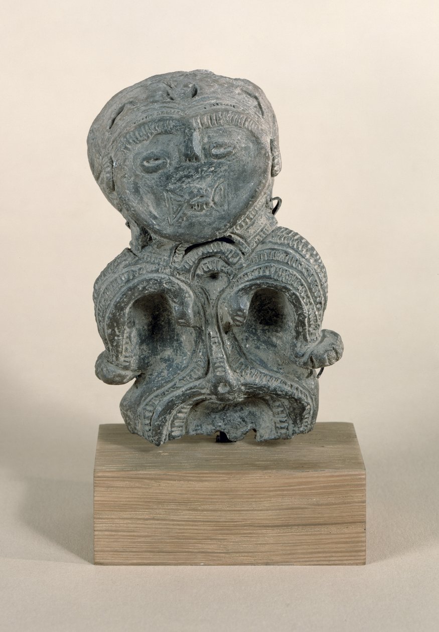 绳纹小雕像（陶器） 作者 日本学校