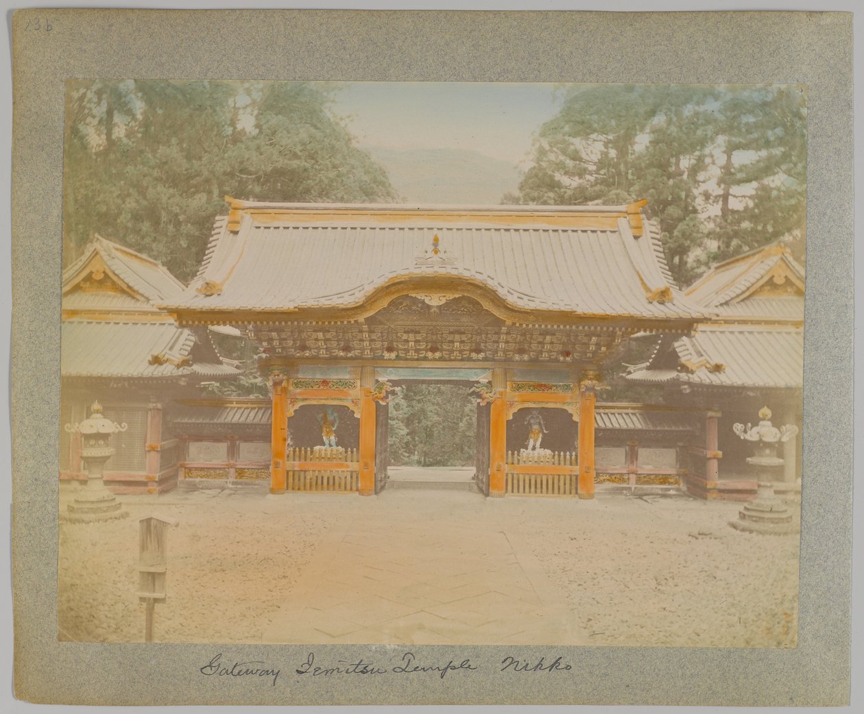 日本日光寺院大门（手绘黑白照片） 作者 日本摄影师
