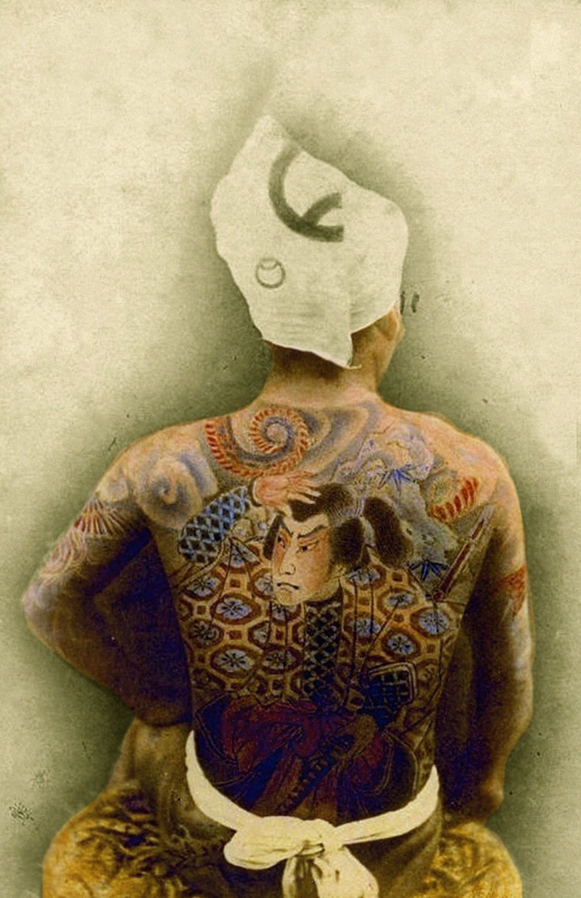 传统日本Irezumi纹身的男人，c.1880（手工彩色蛋白照片） 作者 日本摄影师