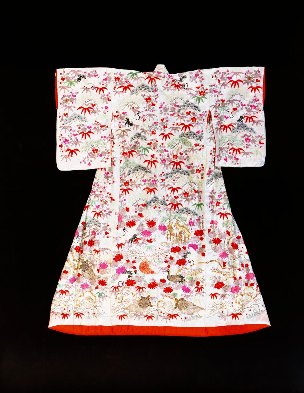 白色丝绸锦缎的衬裙，饰以竹叶和梅花 作者 日本学校