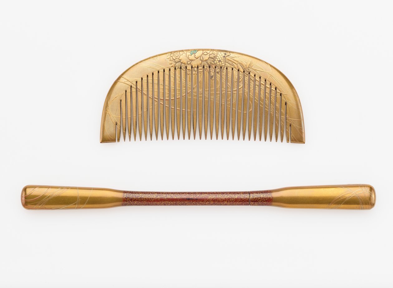 Comb and hairpin, late 19th-early 20th century (horn and wood with lacquer, gold and mother-of-pearl) 作者 日本学校