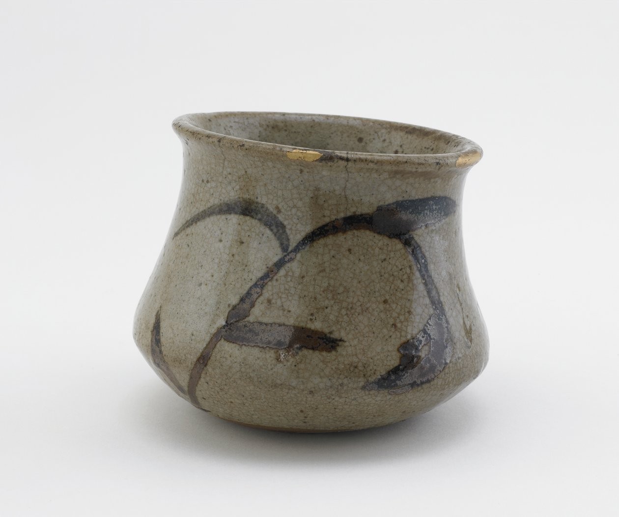 个性服务碗，宽底座和扩口唇，佐贺县，江户时代，17-19世纪（陶瓷） 作者 日本学校