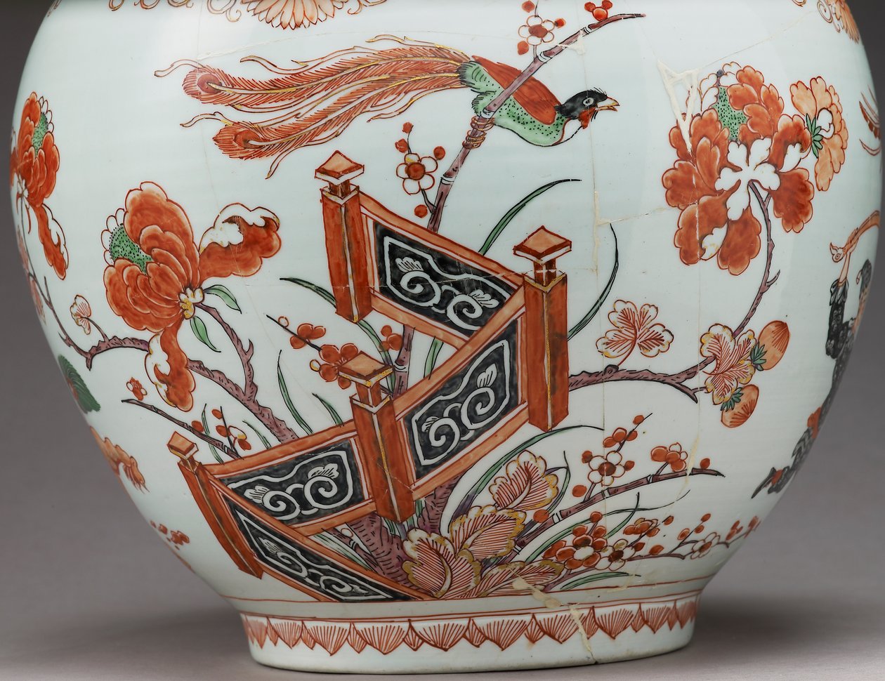 大瓶花瓶，在荷兰以伊万里风格装饰，Ko-Imari，17 世纪后期（珐琅釉上彩陶器）（细节 117741） 作者 日本学校