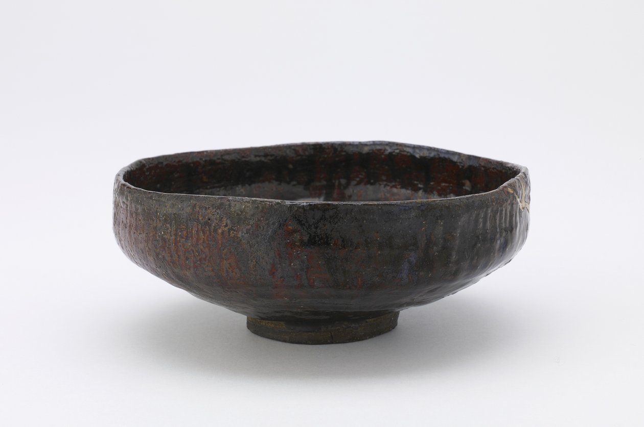 浅茶碗，金泽，石川县，江户时代，18-19世纪（在透明铅釉下带红色滑的raku型粘土） 作者 日本学校