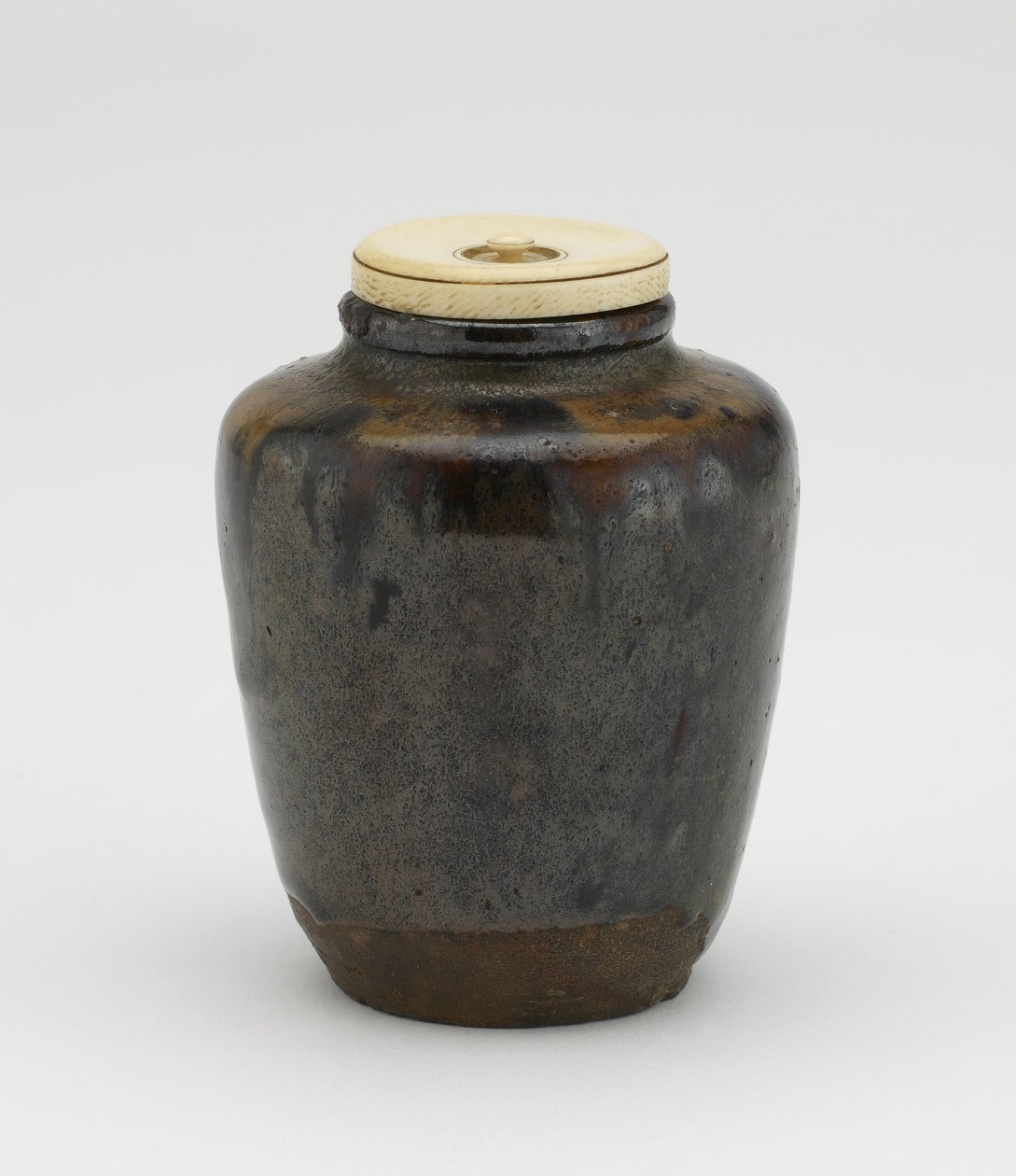 茶叶罐，katatsuki型，濑户，爱知县，江户时代，17世纪中叶（陶瓷） 作者 日本学校