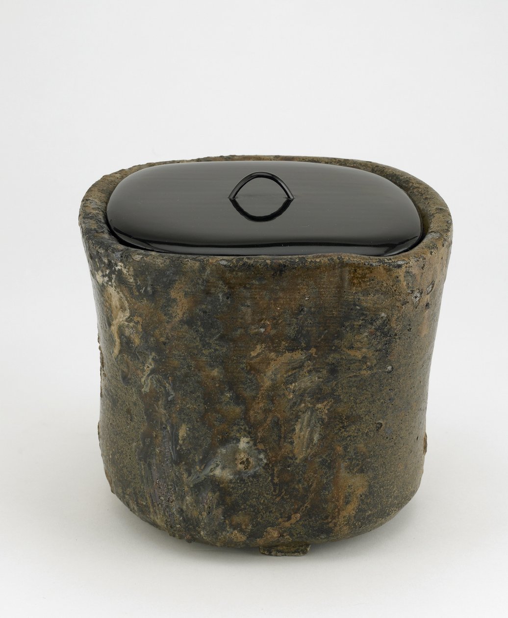 茶道水罐，Imbe，冈山县，江户时代，1625-50（陶瓷） 作者 日本学校