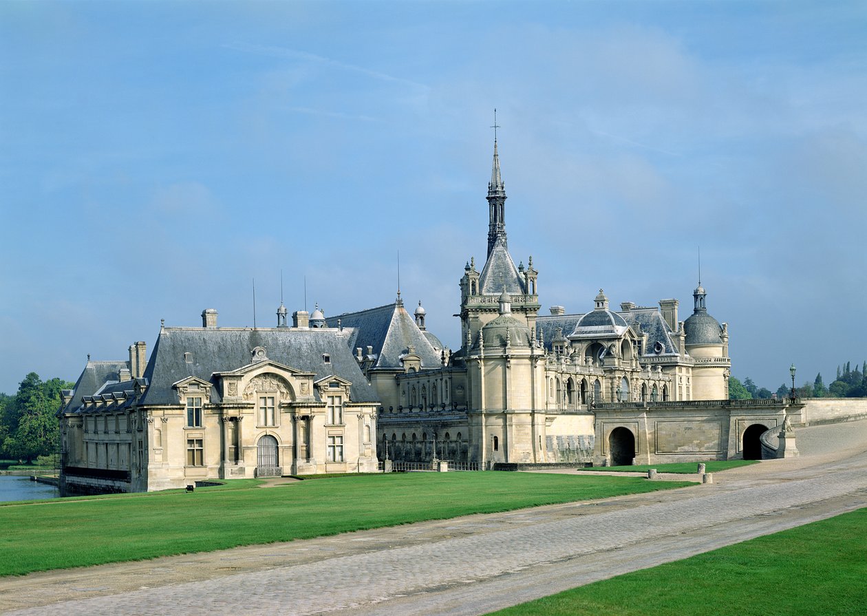 Petit Chateau，也称为Chatelet或Capitainerie，教堂塔楼和Grand Chateau，1560 作者 让·布兰特