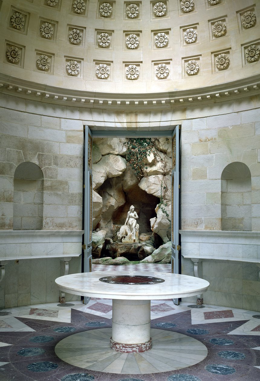 圆形建筑和Laiterie de la Reine的石窟，建于1785年 作者 让·戴维宁