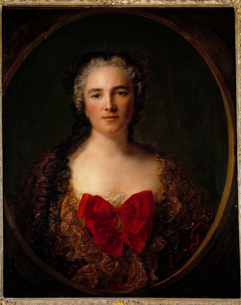 Louise Elisabeth De Dreux Breze侯爵夫人的肖像 她穿着一件有红结装饰的衣服 - Jean Marc (Jean-Marc) Nattier (1685-1766) 1749 Dim 0,73x0,59 m Douai musee de la Chartreuse 作者 让·马克·纳蒂尔