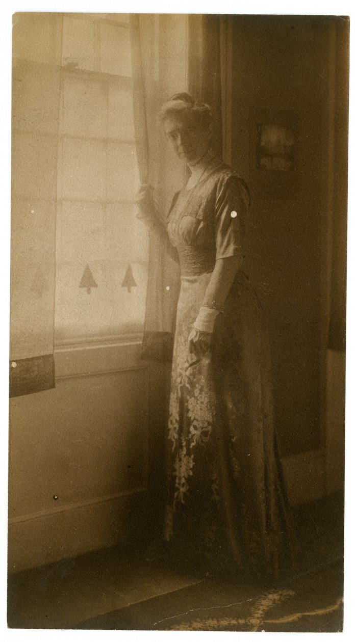 爱丽丝-史蒂文斯，弗吉尼亚州温莎，约1905-40（明胶银照片 作者 杰西·塔伯·比尔斯（Jessie Tarbox Beals）