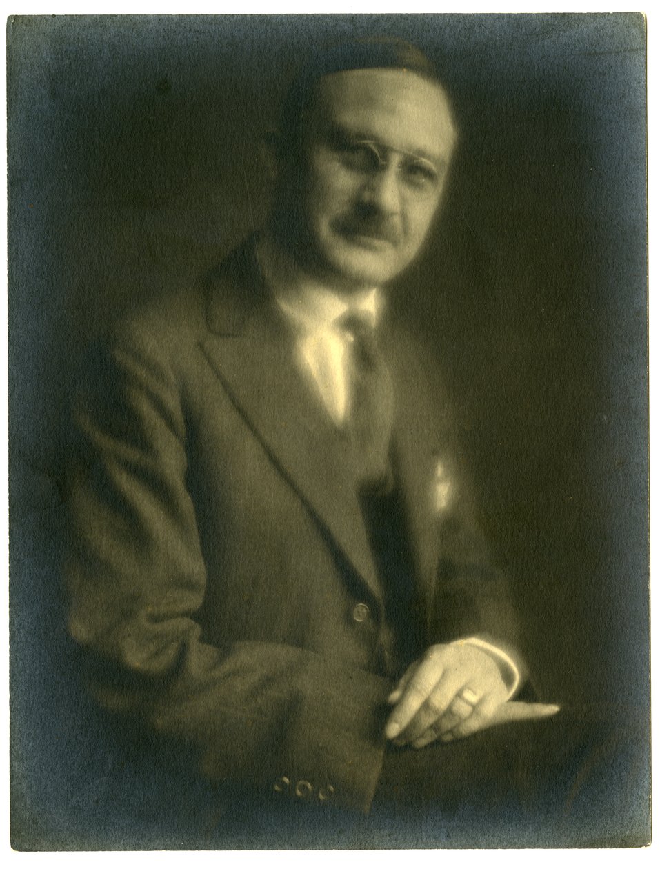 希尔-托勒顿，约1905-20（明胶银照片 作者 杰西·塔伯·比尔斯（Jessie Tarbox Beals）
