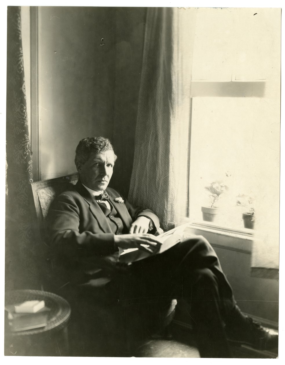 卢埃林-鲍伊斯，约1905-40（明胶银照片）。 作者 杰西·塔伯·比尔斯（Jessie Tarbox Beals）