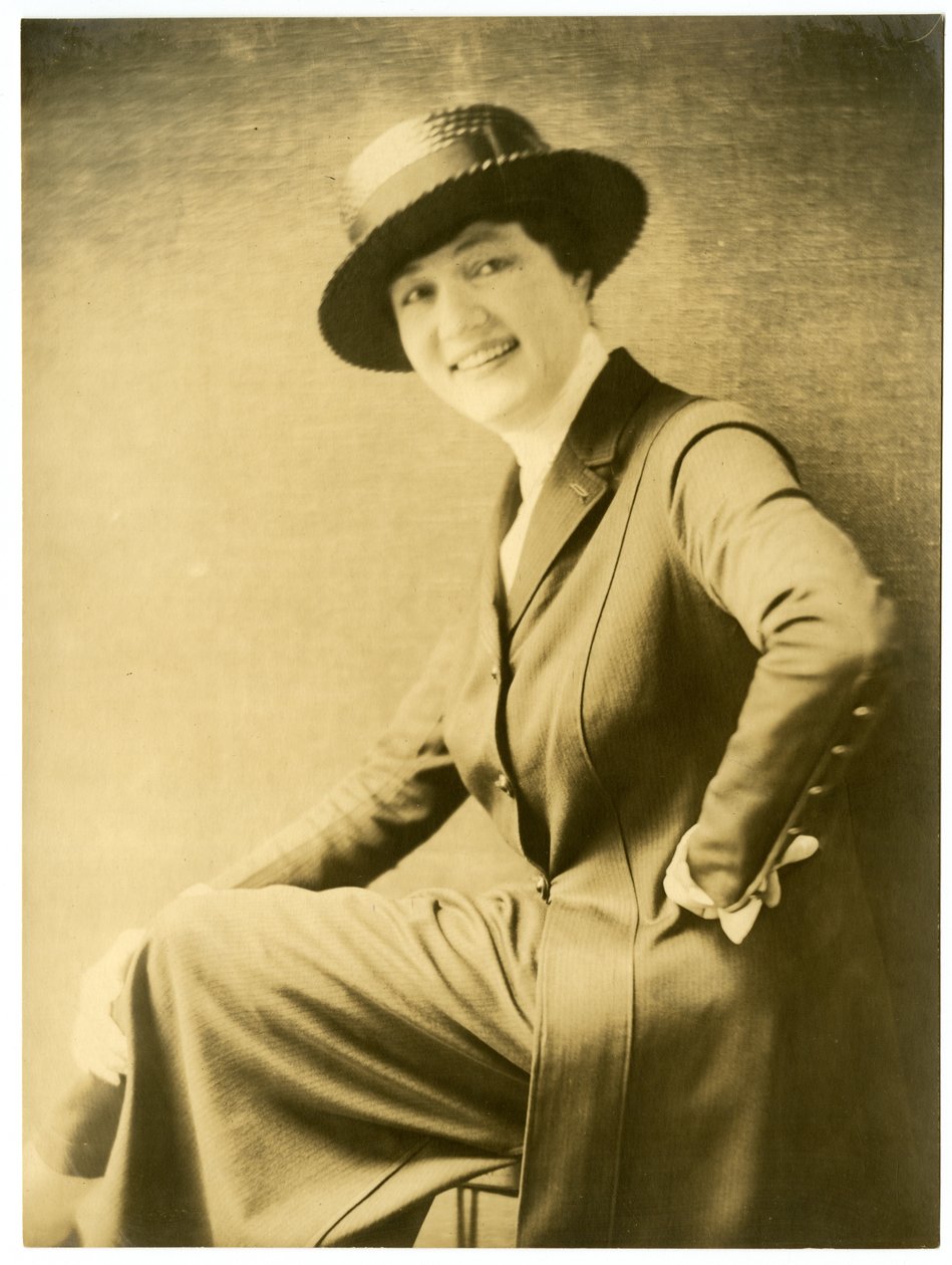 杰克金太太，1918-20 作者 杰西·塔伯·比尔斯（Jessie Tarbox Beals）
