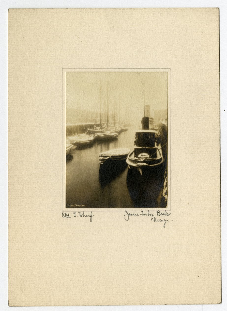 老T码头，约1902-10（明胶银照片 作者 杰西·塔伯·比尔斯（Jessie Tarbox Beals）