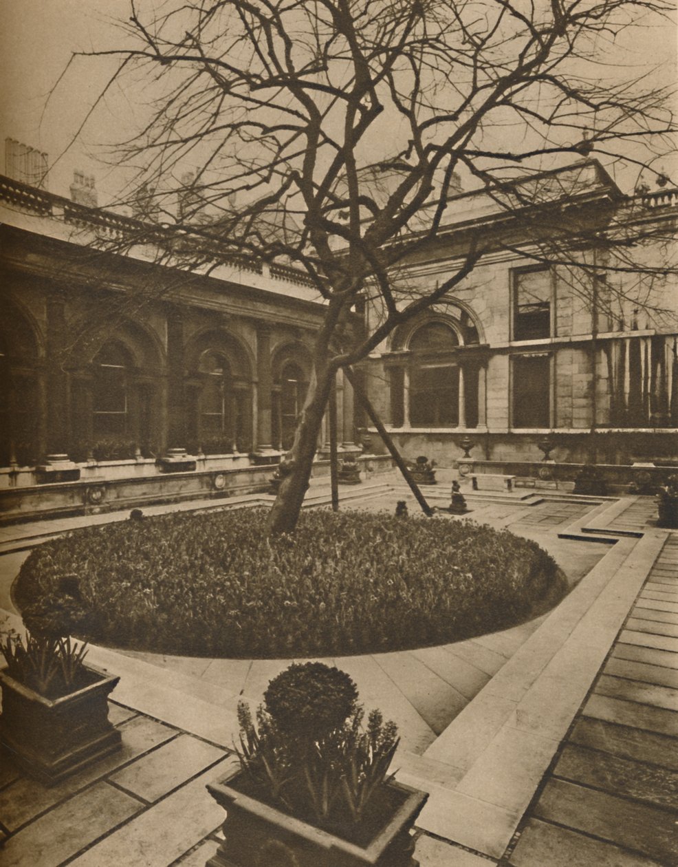 建筑灵感：1935年，英格兰银行花园法院。 作者 乔尔