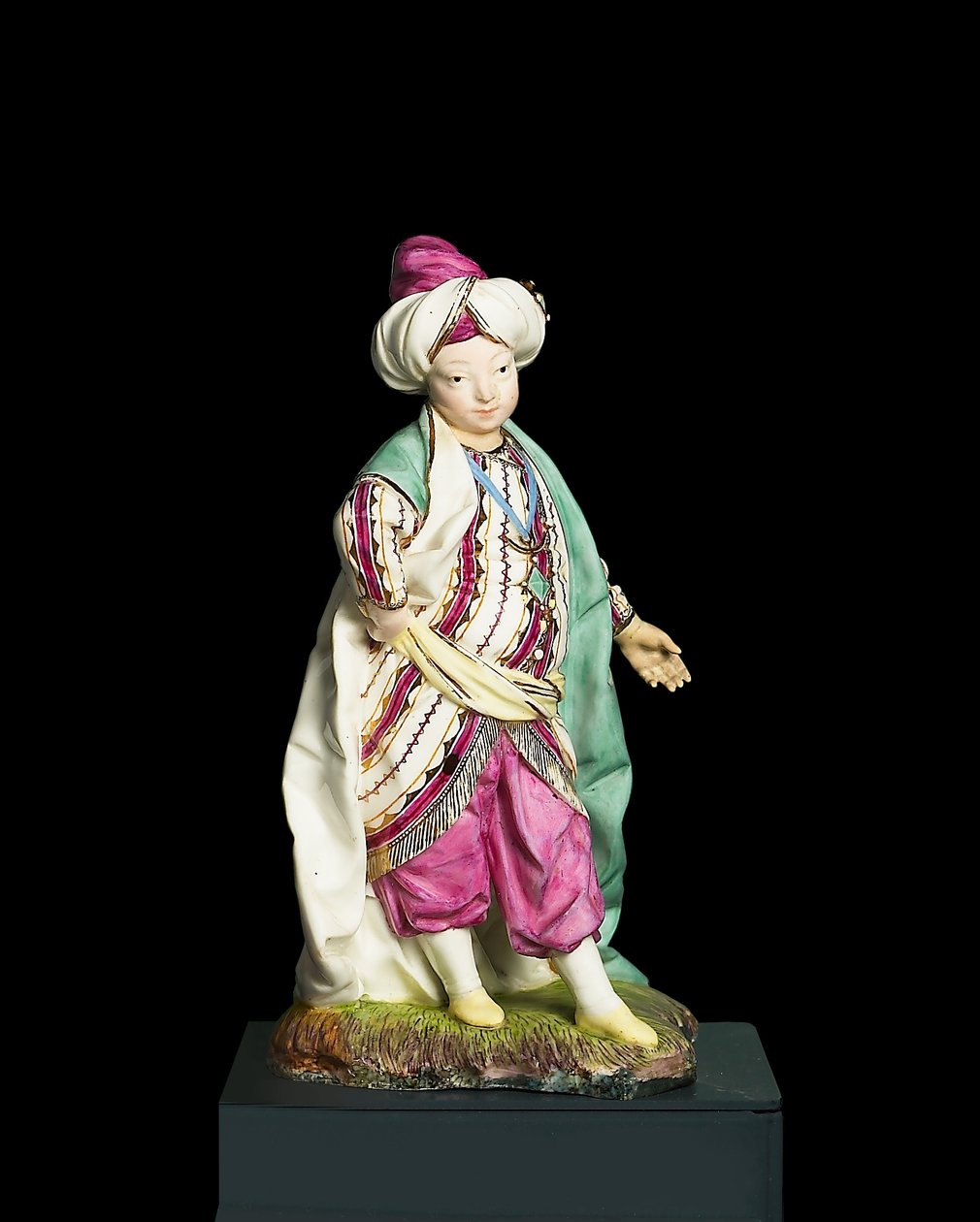 男孩打扮成苏丹，Hochst Manufactory，1770（硬粘贴瓷器） 作者 约翰·彼得·梅尔基奥尔