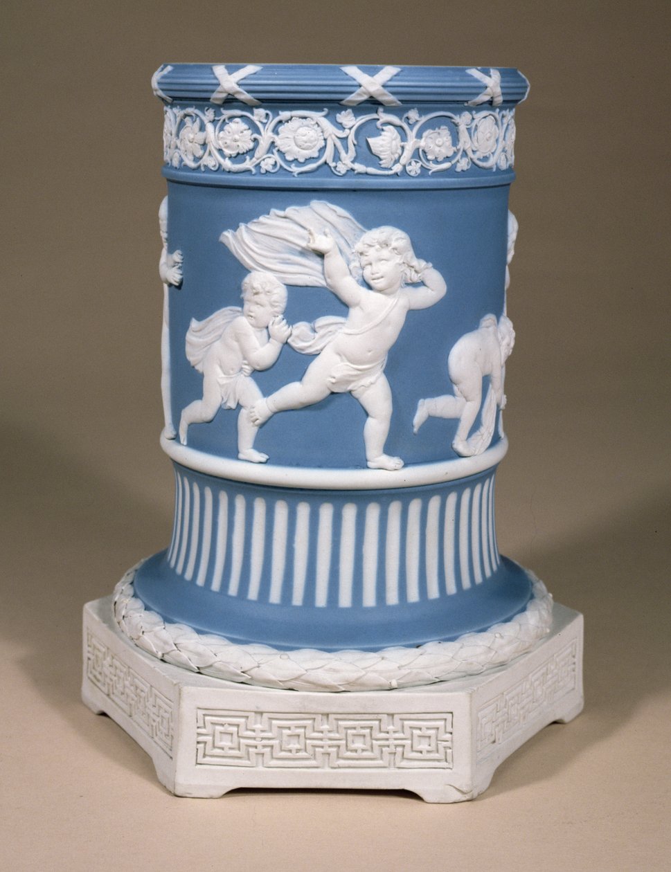 Wedgwood花瓶，1780（jasperware） 作者 约翰·弗拉克斯曼