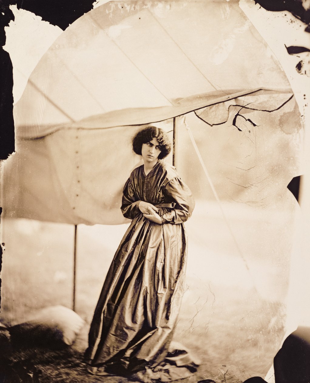 Jane Morris（1839-1914）1865年的肖像（蛋白印刷品） 作者 约翰·帕森斯
