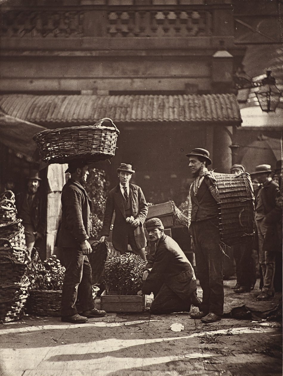 考文特花园劳工，1876年（woodburytype） 作者 约翰汤姆森