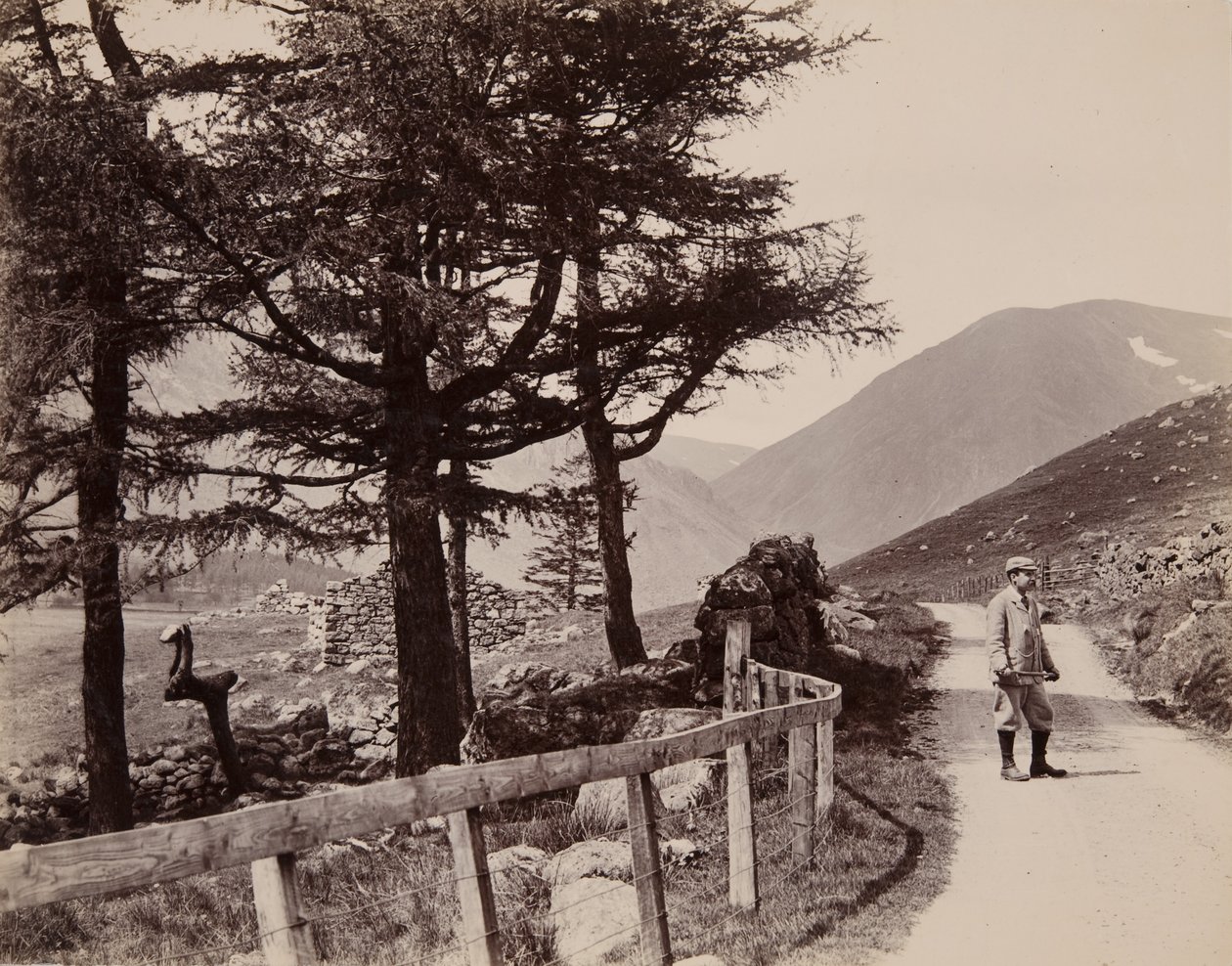 克洛瓦 - 被毁的房屋，1895年 作者 约翰·爱德华·阿里奥修斯·斯泰格尔