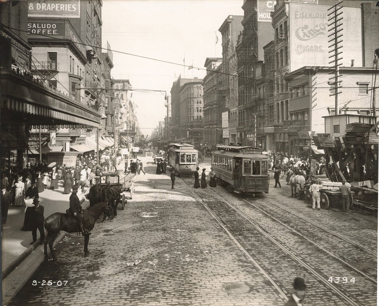 市场街，东起10号，费城，1907年 作者 约翰·吉布·史密斯