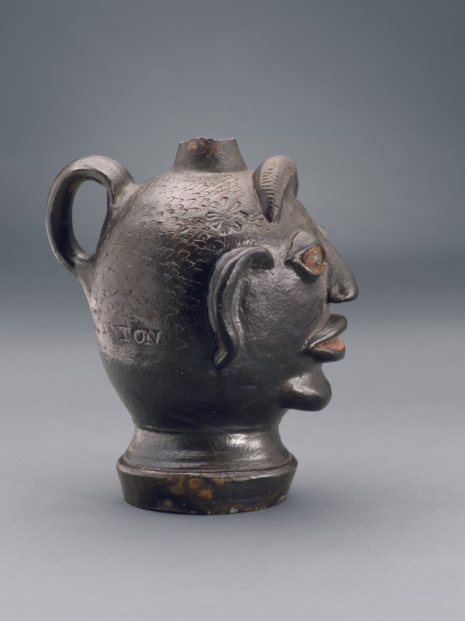 水壶（人头形），1810-40（粗陶器） 作者 乔纳森·芬顿