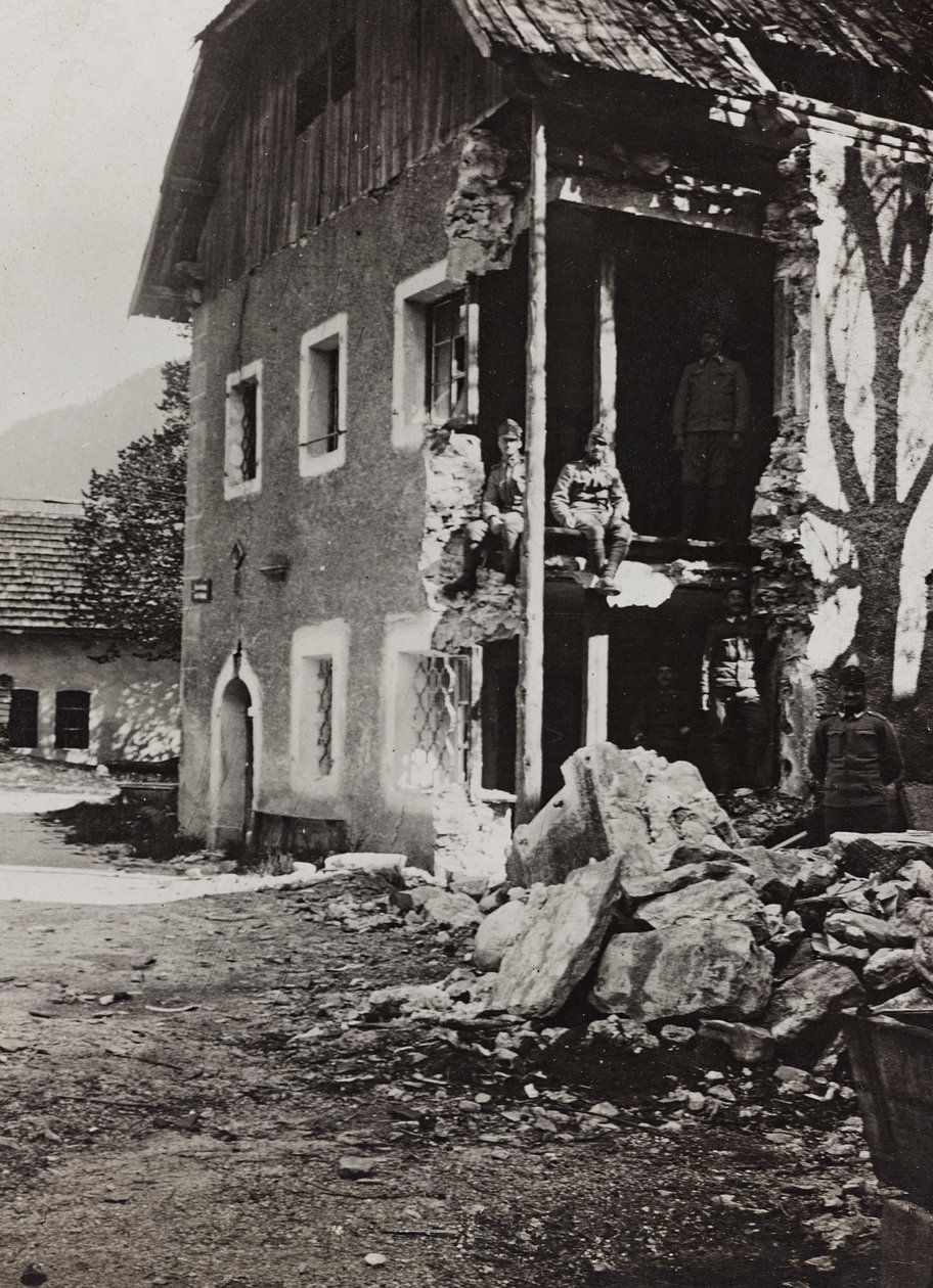 专辑“Meine weltkriegs - Erinnerungen South-West Front (Carinthia, Italien, South Tyrol) (My world war - memory of the South-Western Front in Carinthia, Italy, Trentino-Alto Adige) 31/03/1915-12/11/ 1918 - Josef Zohles Wien “：瓦尔布鲁纳的瓦砾（黑白照片） 作者 约瑟夫·佐尔斯（Josef Zohles）