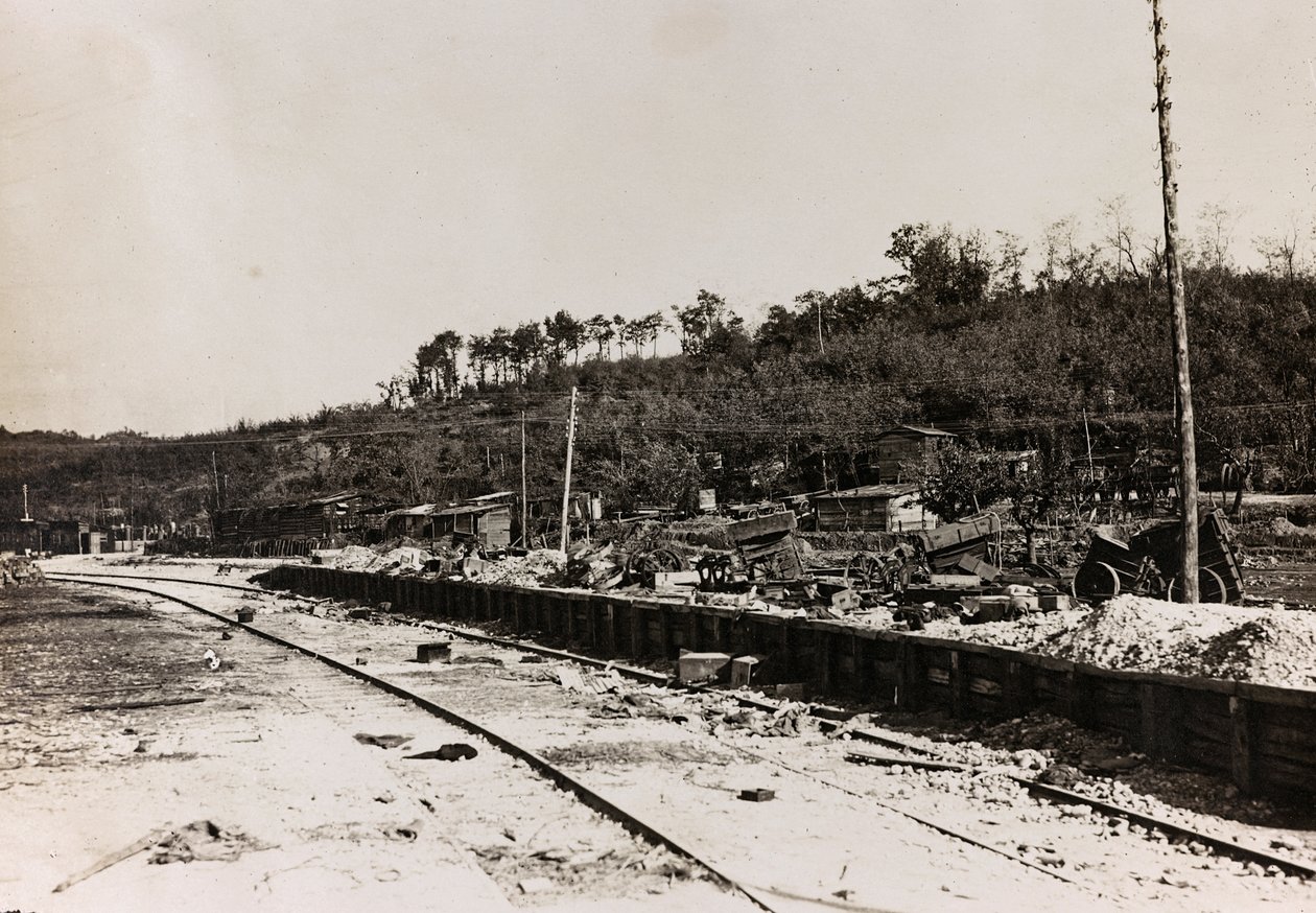 专辑“Meine weltkriegs - Erinnerungen South-West Front (Carinthia, Italien, South Tyrol) (My world war - memory of the South-Western Front in Carinthia, Italy, Trentino-Alto Adige) 31/03/1915-12/11/ 1918 - Josef Zohles Wien “：铁路和军用车辆 作者 约瑟夫·佐尔斯（Josef Zohles）