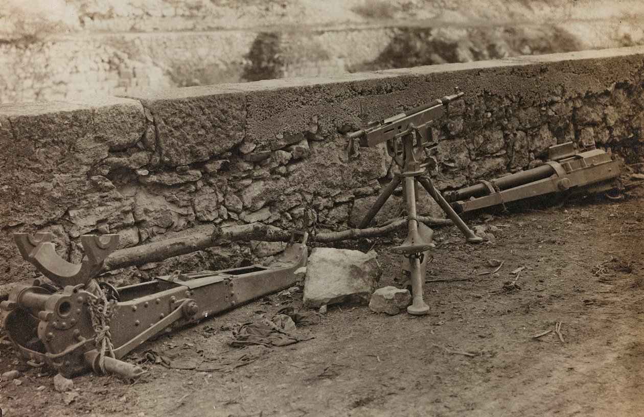 专辑“Meine weltkriegs - Erinnerungen South-West Front (Carinthia, Italien, South Tyrol) (My world war - memory of the South-Western Front in Carinthia, Italy, Trentino-Alto Adige) 31/03/1915-12/11/ 1918 年 - Josef Zohles Wien “：废弃的意大利武器（ 作者 约瑟夫·佐尔斯（Josef Zohles）