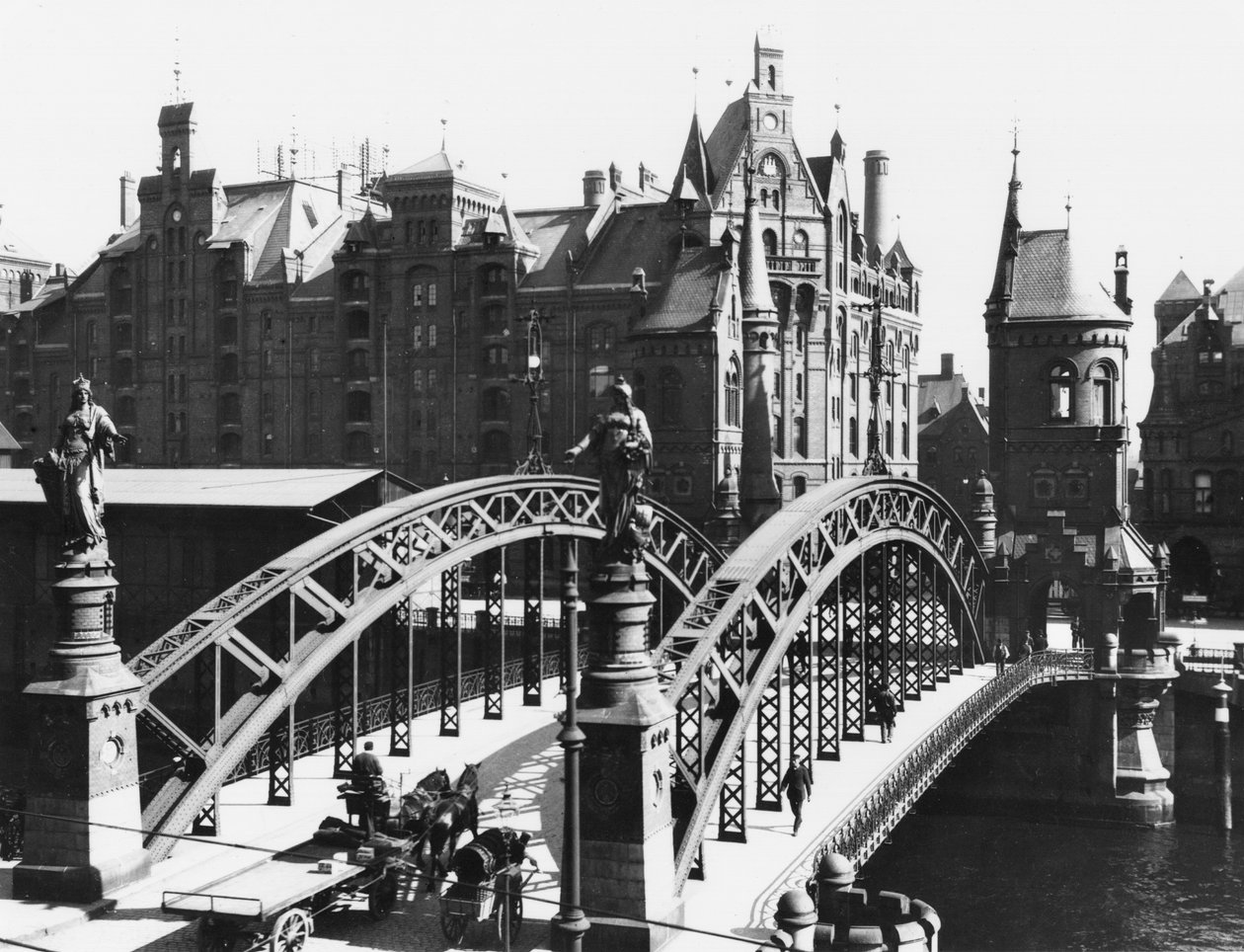 桥梁在Speicherstadt（仓库城市）汉堡，c.1910 作者 乔塞特