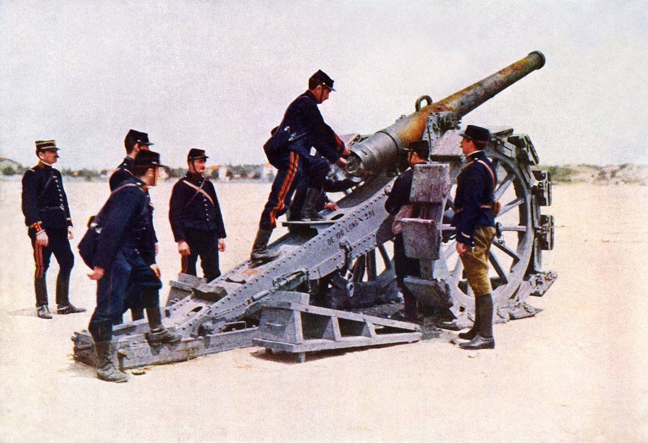 1914年9月巴黎东部马恩河战役期间使用迫击炮使用的法国士兵Franchet d&39;Esperey口径120（自动色） 作者 朱尔斯·格维斯·考特莱蒙