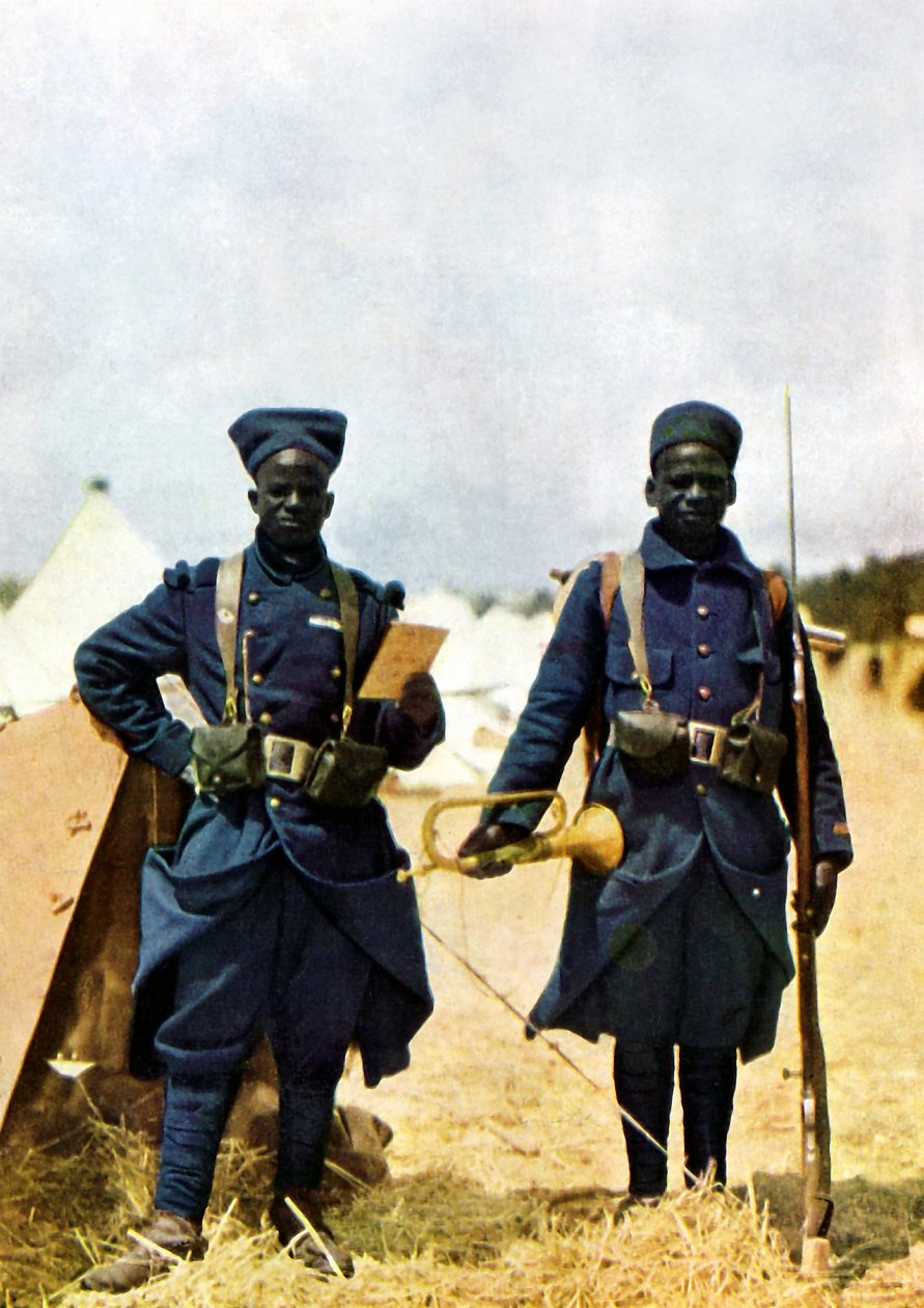 1914年9月在巴黎东部马恩河战役期间来自塞内加尔的步枪兵（自动色） 作者 朱尔斯·格维斯·考特莱蒙