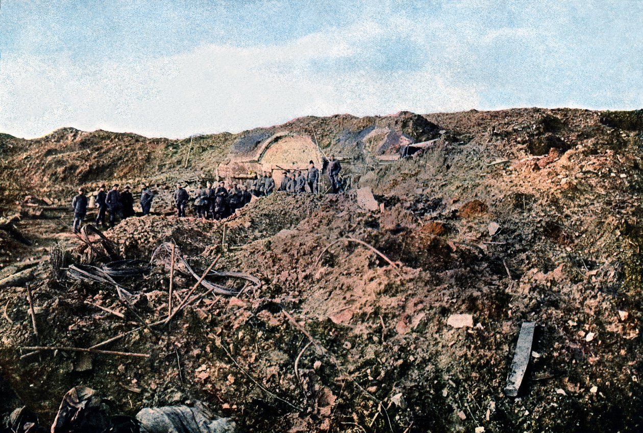 1916年9月被德国炮兵摧毁的Fort de Souville战士（自然色） 作者 朱尔斯·格维斯·考特莱蒙