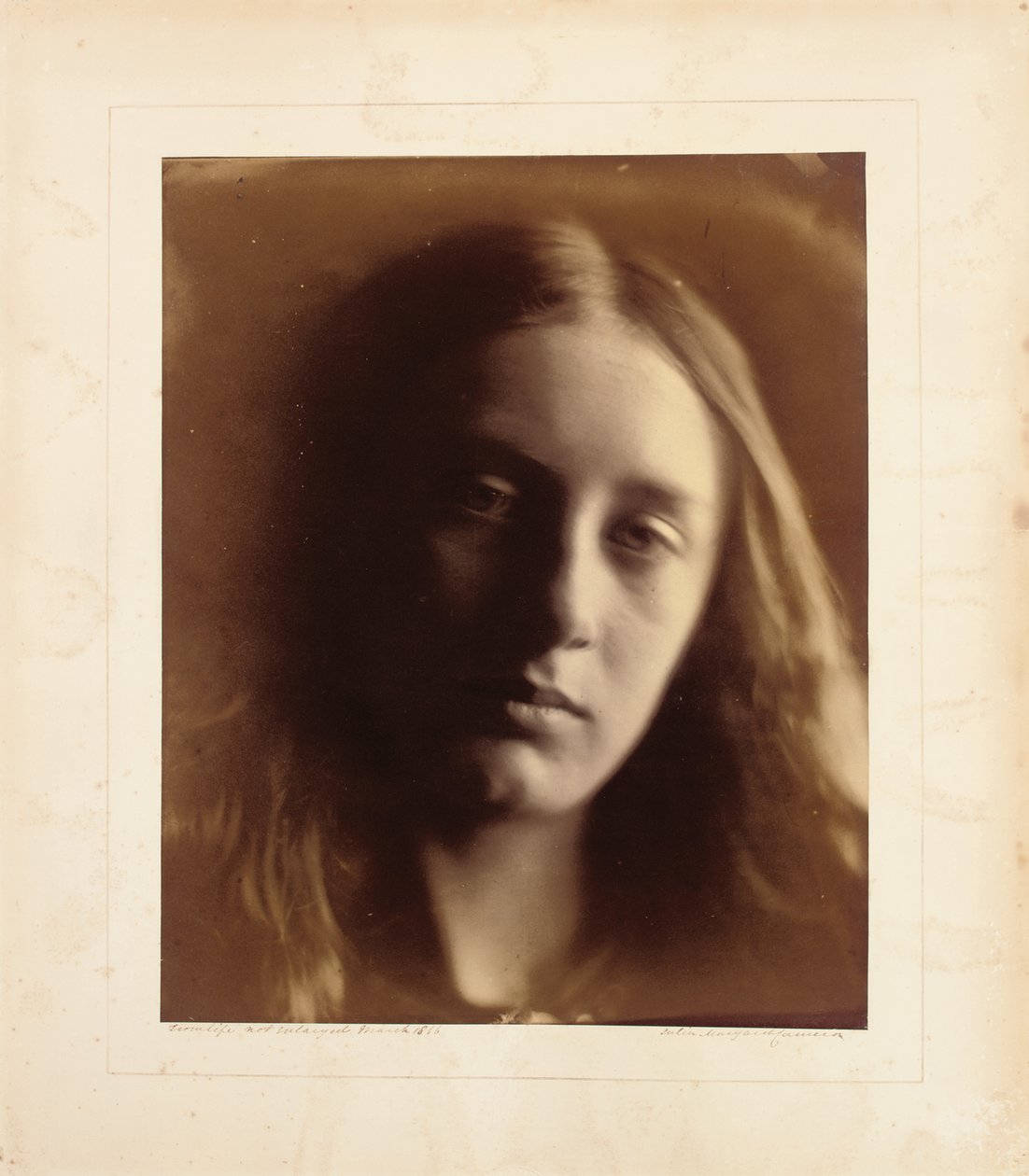 May Prinsep as St. John，1866（albumen print） 作者 朱莉娅·玛格丽特·卡梅伦