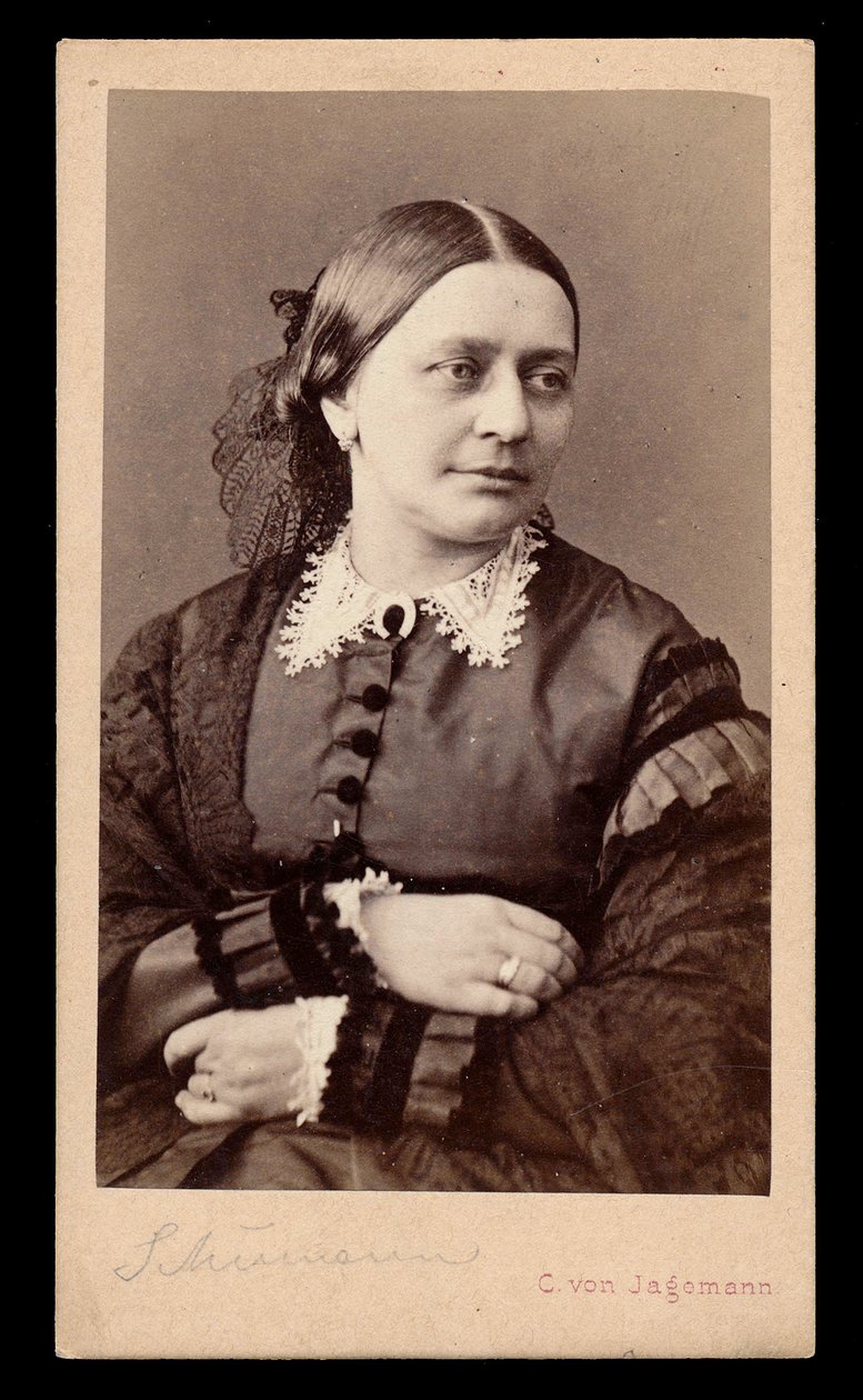 克拉拉·舒曼 (1819-1896) 的肖像，由 Jagemann, Carl von (1819-1883) 绘制。 白蛋白照片 作者 卡尔·冯·贾格曼