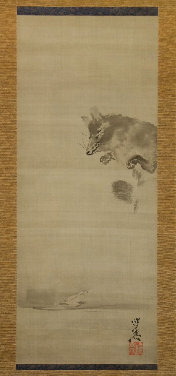 Tanuki Racoon Dog观看它在水中的倒影，19世纪末。 作者 川边京菜