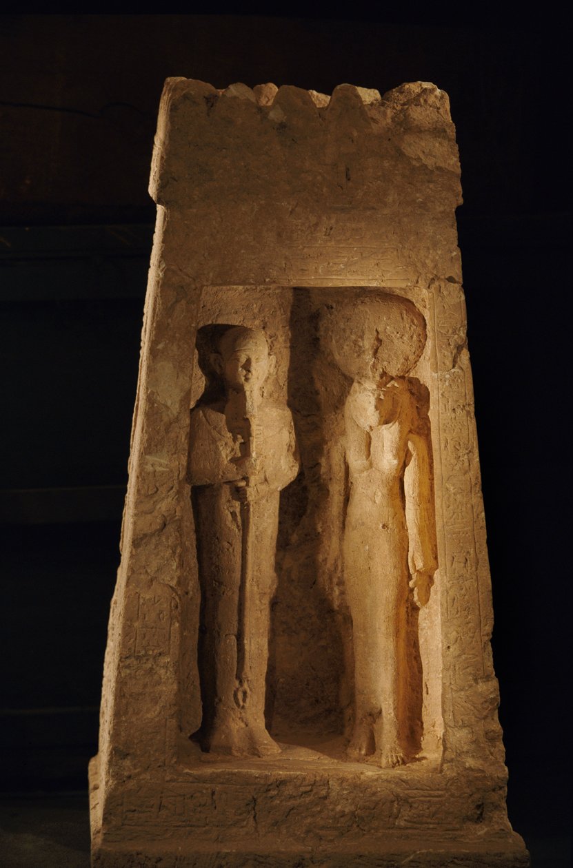 新王国，2002 年，普塔和塞克美特的独立神龛（naos）（照片）。 作者 肯尼思·加勒特