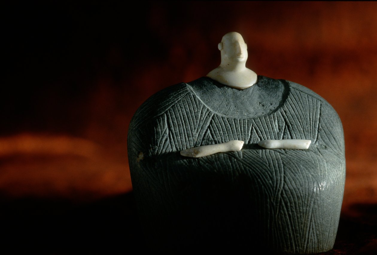 白铁矿和白石的复合人像；奥克苏斯文明；土库曼斯坦......，2004 年（照片） 作者 肯尼思·加勒特