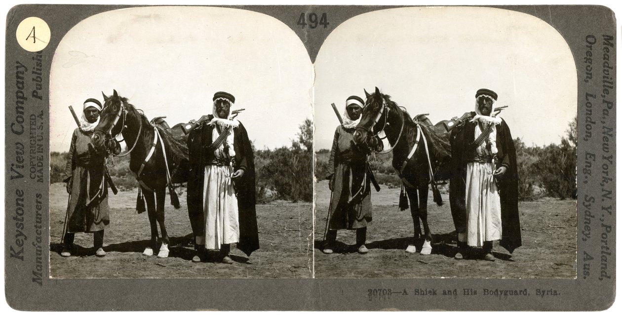 一名酋长和他的保镖，叙利亚，1900年代。 作者 Keystone View公司