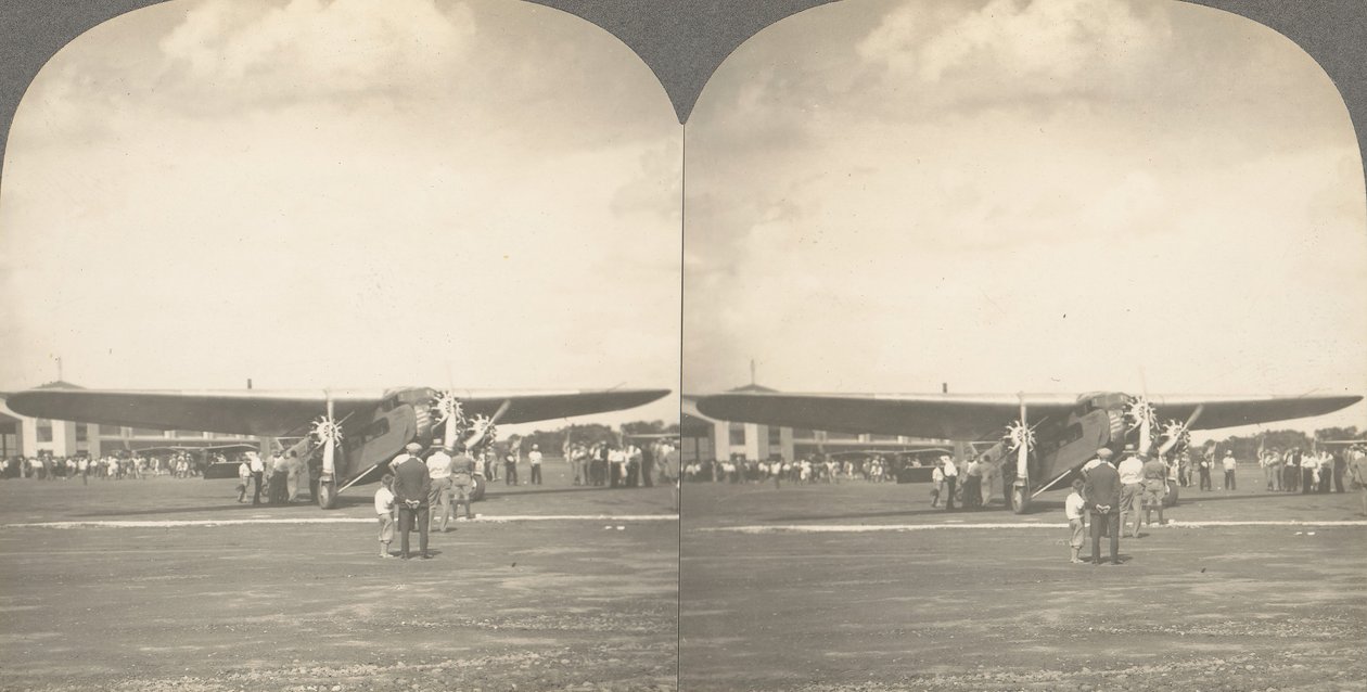 3组航空立体照片，包括莱特兄弟，1900-1929。 作者 Keystone View公司