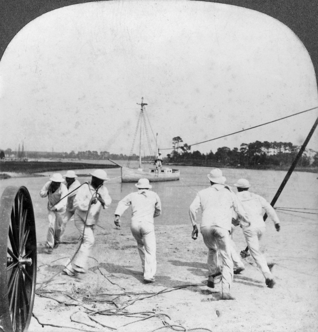 1907年，美国弗吉尼亚州詹姆斯敦博览会，救生队的部分活动 作者 Keystone View公司