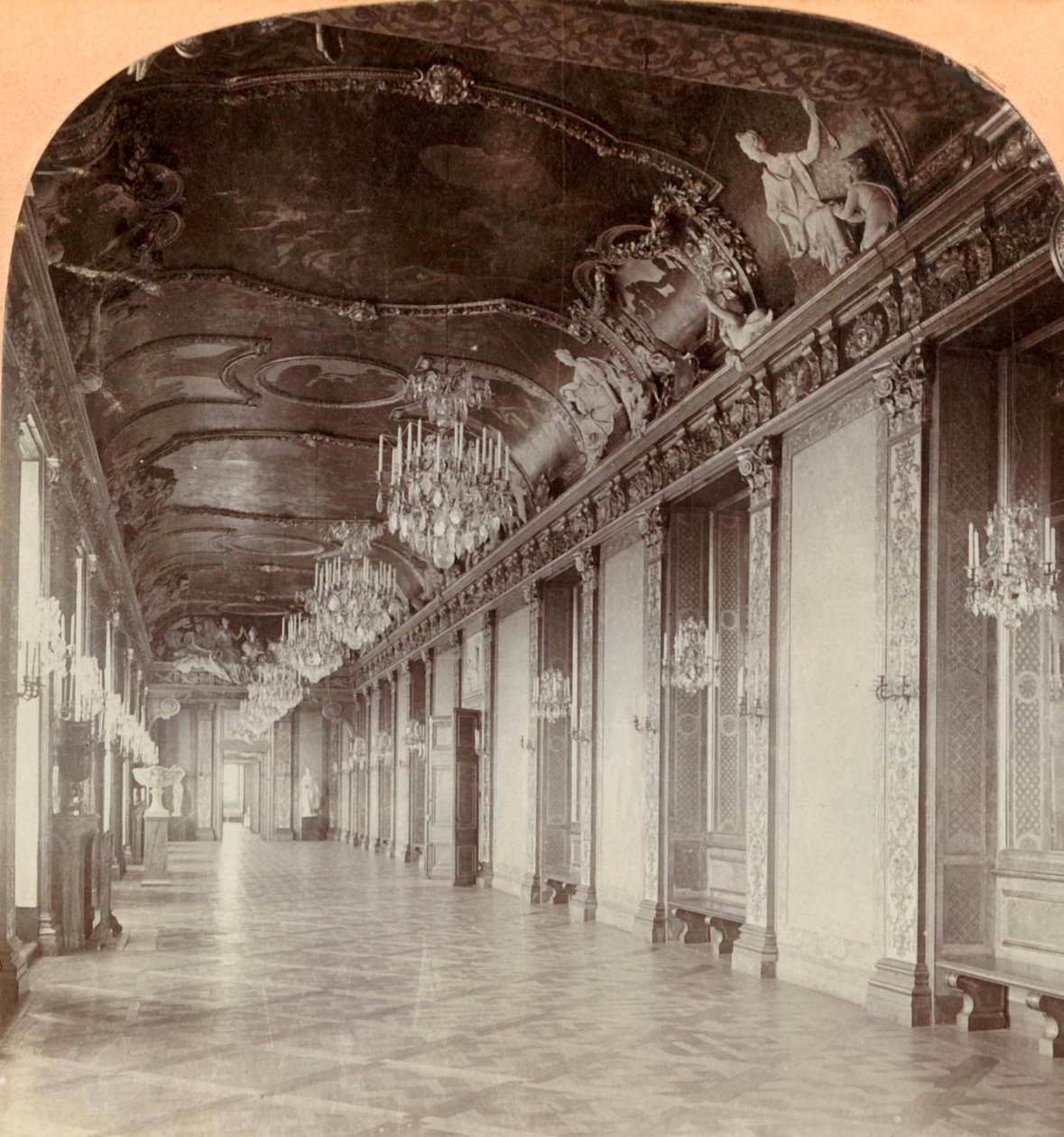 1901年，瑞典斯德哥尔摩皇宫大宴会厅。 作者 Keystone View公司