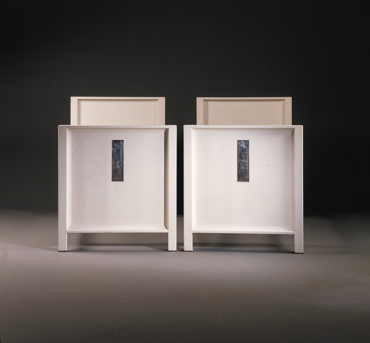 一对Wiener Werkstatte单人床，约1904年（涂木） 作者 科洛曼·莫泽（Koloman Moser）