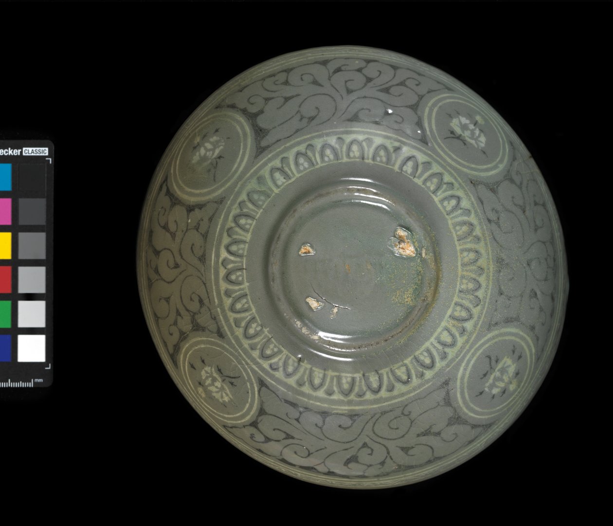 Bowl with cranes and clouds, c.1150-1200 (celadon-glazed stoneware) 作者 韩国学校