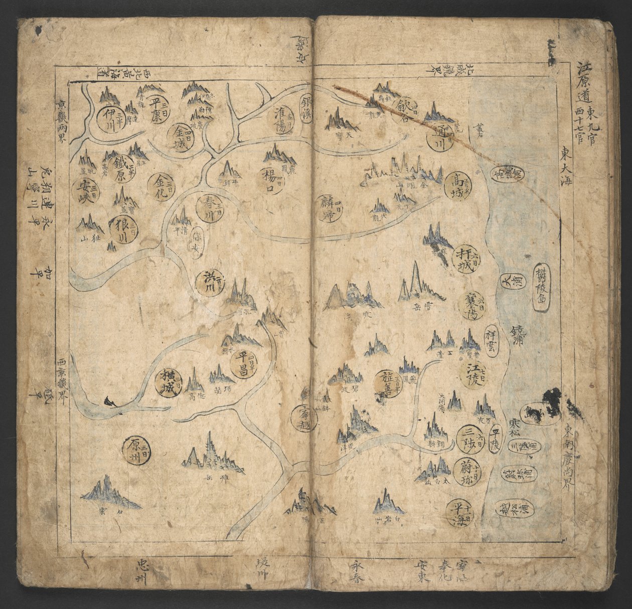 或13138，编号 5 Kangwŏn-do, 选自 1726-86 年《地图集》（纸本水墨和彩色）。 作者 韩国学校