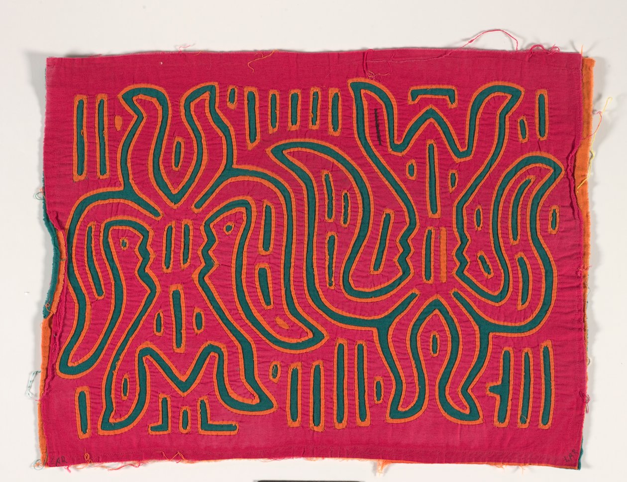 衬衫镶片（mola），c.1950（贴花棉） 作者 库纳印第安文化