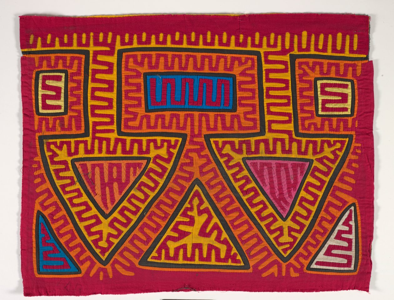 衬衫镶片（mola），c.1950（贴花棉） 作者 库纳印第安文化