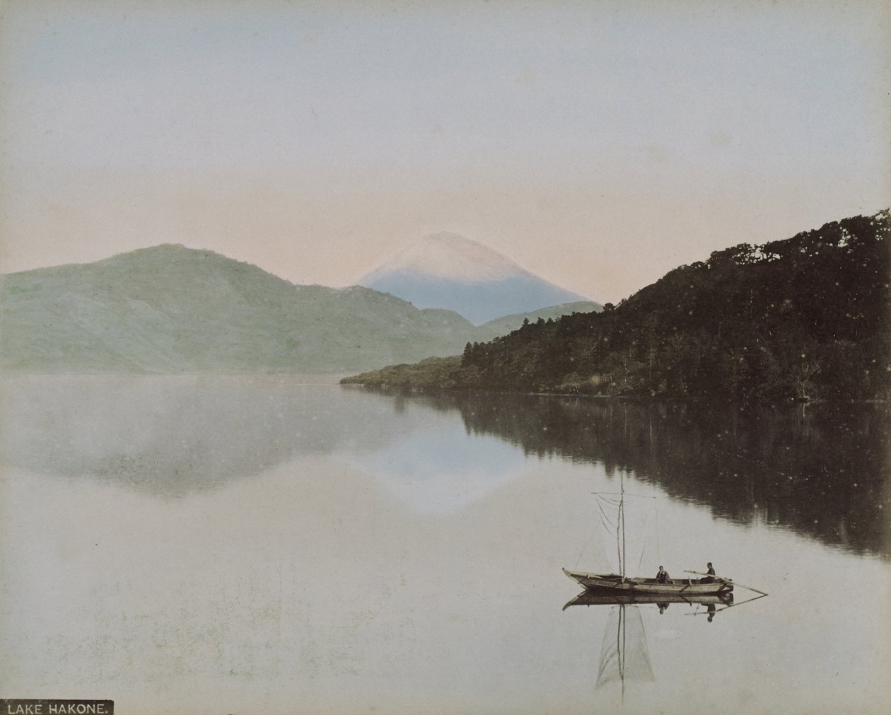来自Near Numadzu的Fuji-Yama，1890年（蛋白银印有涂色） 作者 日下金兵卫