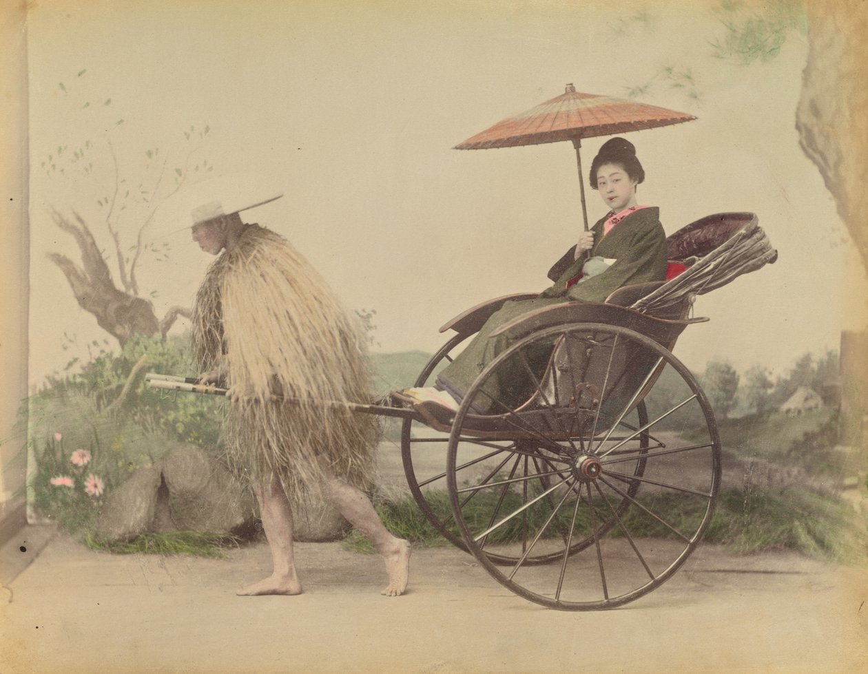 [撑着遮阳伞的女人被一个穿着草编雨衣的男人拉进金利来沙] 作者 日下金兵卫